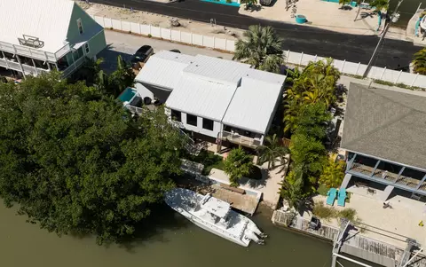 View/Area - 840 62nd Street Ocean St, Marathon, FL 33050 photo 6 of 17