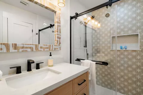 Bath - 840 62nd Street Ocean St, Marathon, FL 33050 photo 4 of 5