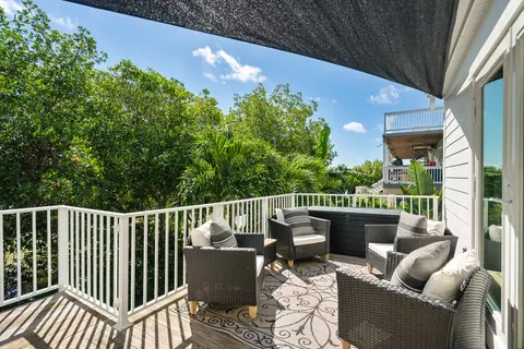 Exterior - 840 62nd Street Ocean St, Marathon, FL 33050 photo 14 of 16