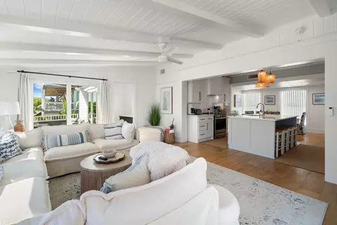 Living - 840 62nd Street Ocean St, Marathon, FL 33050 photo 3 of 5