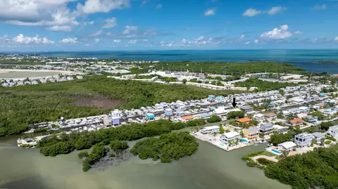 View/Area - 840 62nd Street Ocean St, Marathon, FL 33050 photo 11 of 17