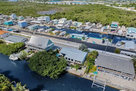 View/Area - 840 62nd Street Ocean St, Marathon, FL 33050 photo 5 of 17