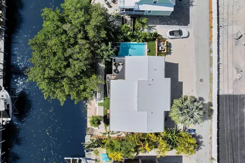 View/Area - 840 62nd Street Ocean St, Marathon, FL 33050 photo 10 of 17