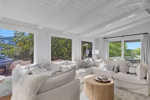 Living - 840 62nd Street Ocean St, Marathon, FL 33050 photo 4 of 5