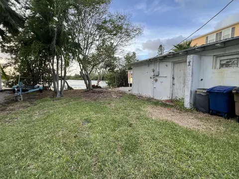 6 Beach Dr, Saddlebunch, FL 33040 photo 3