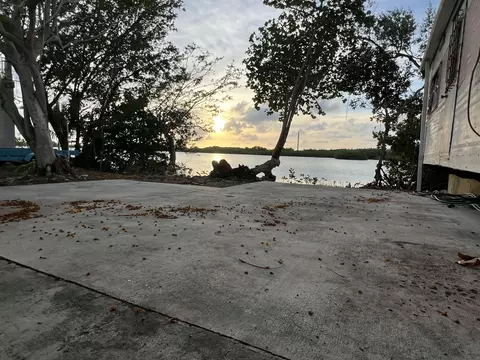 6 Beach Dr, Saddlebunch, FL 33040 photo 14