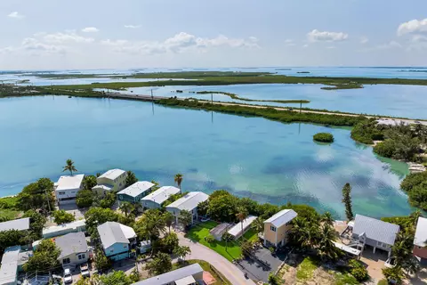 6 Beach Dr, Saddlebunch, FL 33040 photo 12