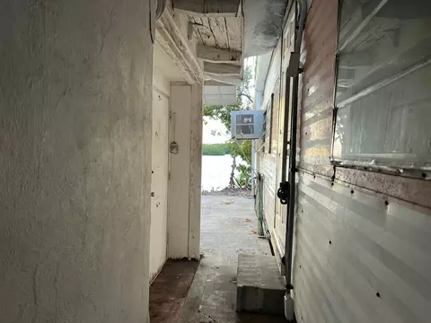 6 Beach Dr, Saddlebunch, FL 33040 photo 9