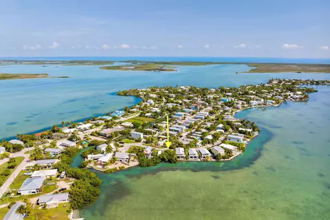 6 Beach Dr, Saddlebunch, FL 33040 photo 2