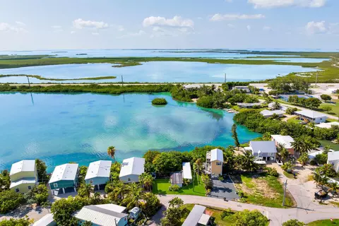 6 Beach Dr, Saddlebunch, FL 33040 photo 11