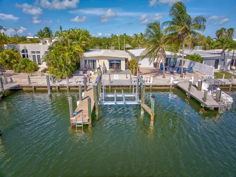 4 7th St #KEY col, Key Col Bch, FL 33051 photo 2