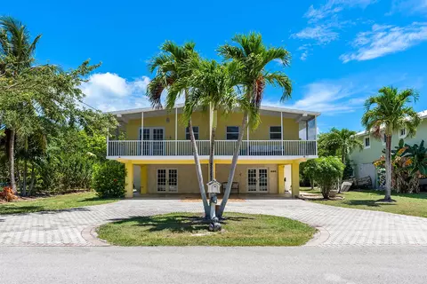 15 N Ocean Dr, Key Largo, FL 33037