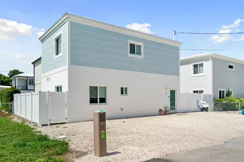 Exterior - 3 Coconut Dr, Key Largo, FL 33037 photo 6 of 7