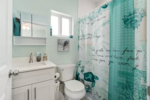 Bath - 3 Coconut Dr, Key Largo, FL 33037 photo 2 of 2
