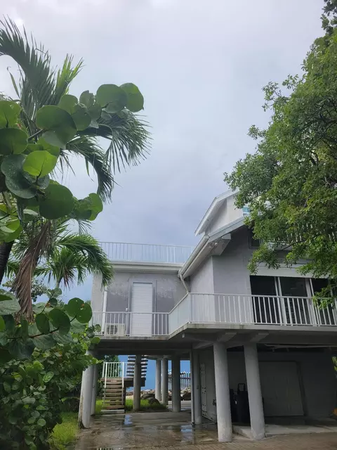 743 E Shore Dr, Summerland Key, FL 33042