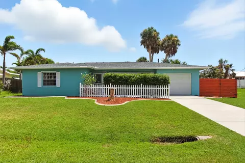 3030 Palm Dr, Punta Gorda, FL 33950