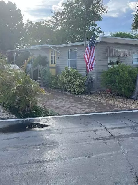 6099 Overseas Hwy #13E, Marathon, FL 33050