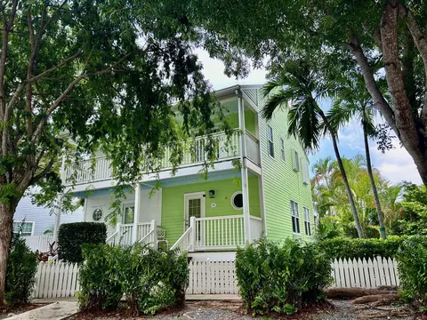 14 Kingfisher Ln, Key West, FL 33040
