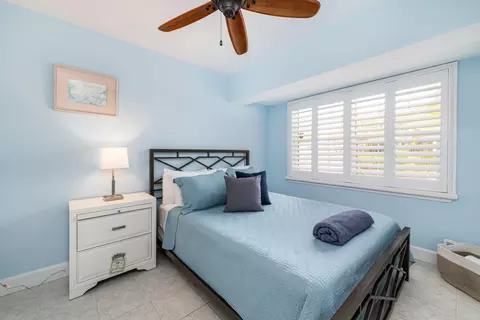 Bedroom - 11399 6th Ave Ocean, Marathon, FL 33050 photo 6 of 7