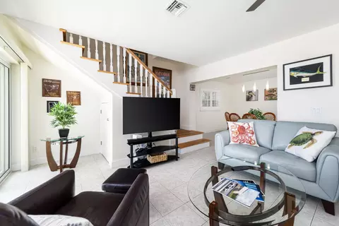 Living - 11399 6th Ave Ocean, Marathon, FL 33050 photo 4 of 5