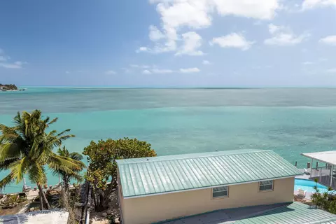 View/Area - 11399 6th Ave Ocean, Marathon, FL 33050 photo 2 of 6