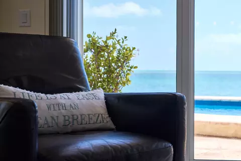 Living - 11399 6th Ave Ocean, Marathon, FL 33050 photo 5 of 5
