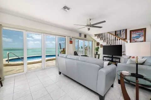Living - 11399 6th Ave Ocean, Marathon, FL 33050 photo 2 of 5