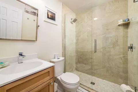 Bath - 11399 6th Ave Ocean, Marathon, FL 33050 photo 5 of 5
