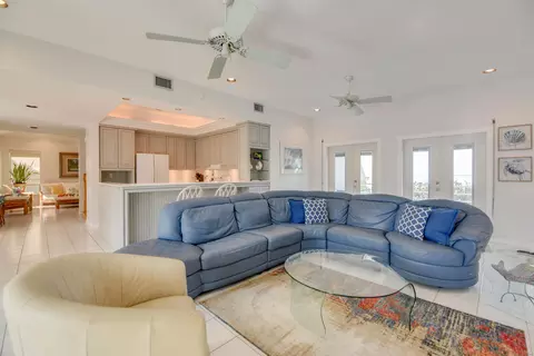 8 Floral Ave, Key West, FL 33040