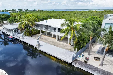 9 N Blackwater Ln, Key Largo, FL 33037