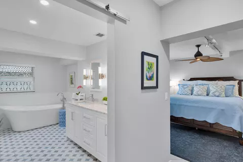 Bath - 827 Eisenhower Dr, Key West, FL 33040 photo 1 of 5