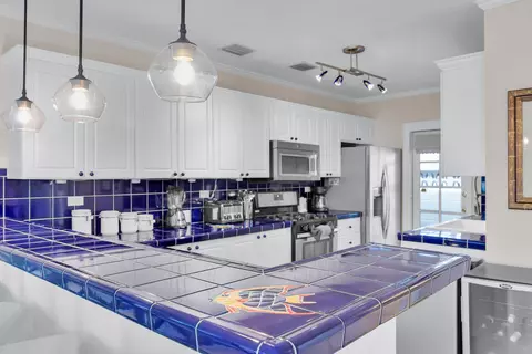 Kitchen - 827 Eisenhower Dr, Key West, FL 33040 photo 3 of 5