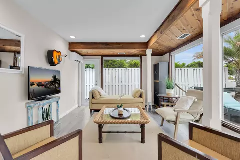 Living - 827 Eisenhower Dr, Key West, FL 33040 photo 7 of 11