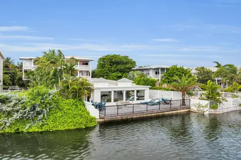827 Eisenhower Dr, Key West, FL 33040