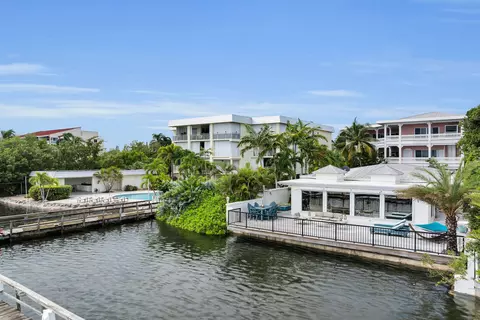 View/Area - 827 Eisenhower Dr, Key West, FL 33040 photo 1 of 4