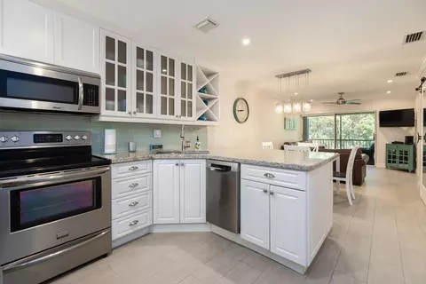 98222 Windward Ave, Key Largo, FL 33037