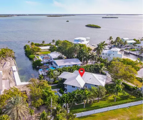 17213 Starfish Ln, Sugarloaf Key, FL 33042