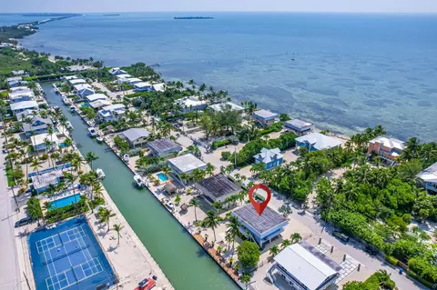 126 Columbus Dr, Islamorada, FL 33036