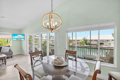 Dining - 470 9th St #KEY colony, Key Colony Beach, FL 33051 photo 2 of 2