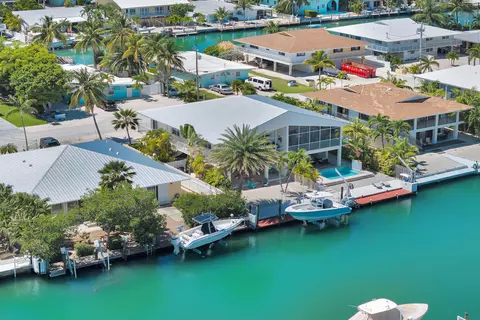 View/Area - 470 9th St #KEY colony, Key Colony Beach, FL 33051 photo 2 of 13