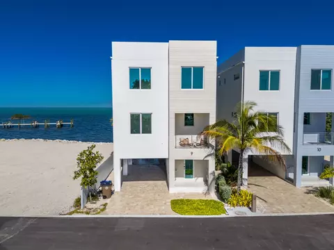 990 41st Street Gulf Street Gulf #9, Marathon, FL 33050