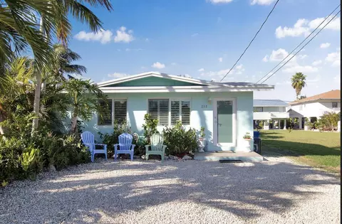 251 2nd St, Key Colony, FL 33051