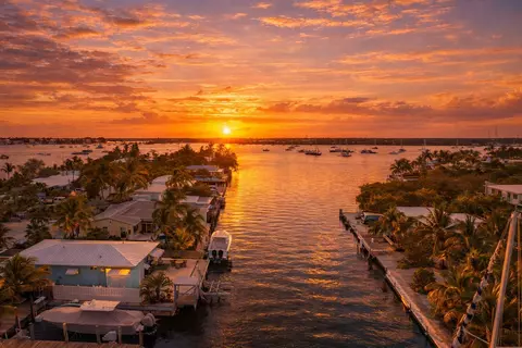 599 30th St, Marathon, FL 33050 photo 8