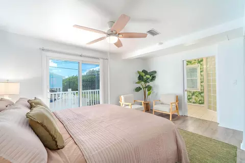 Bedroom - 3978 Gordon Rd, Big Pine Key, FL 33043 photo 3 of 8