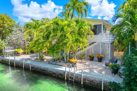 Exterior - 3978 Gordon Rd, Big Pine Key, FL 33043 photo 2 of 11