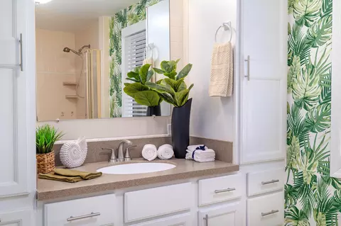 Bath - 3978 Gordon Rd, Big Pine Key, FL 33043 photo 1 of 5