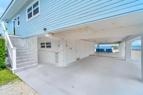 Exterior - 31473 Warner Rd, Big Pine Key, FL 33043 photo 8 of 13