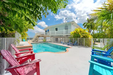 Exterior - 31473 Warner Rd, Big Pine Key, FL 33043 photo 6 of 13