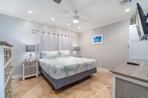 Bedroom - 31473 Warner Rd, Big Pine Key, FL 33043 photo 5 of 6