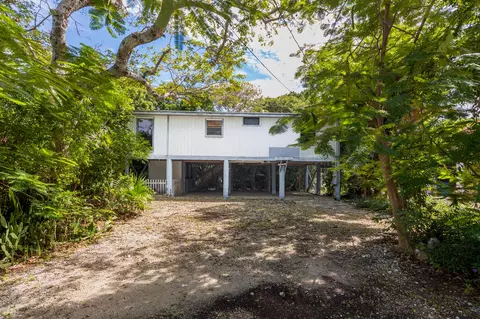 347 Guava Ave, Marathon, FL 33050 photo 2